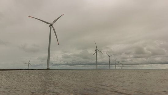 windrader-3671822__340